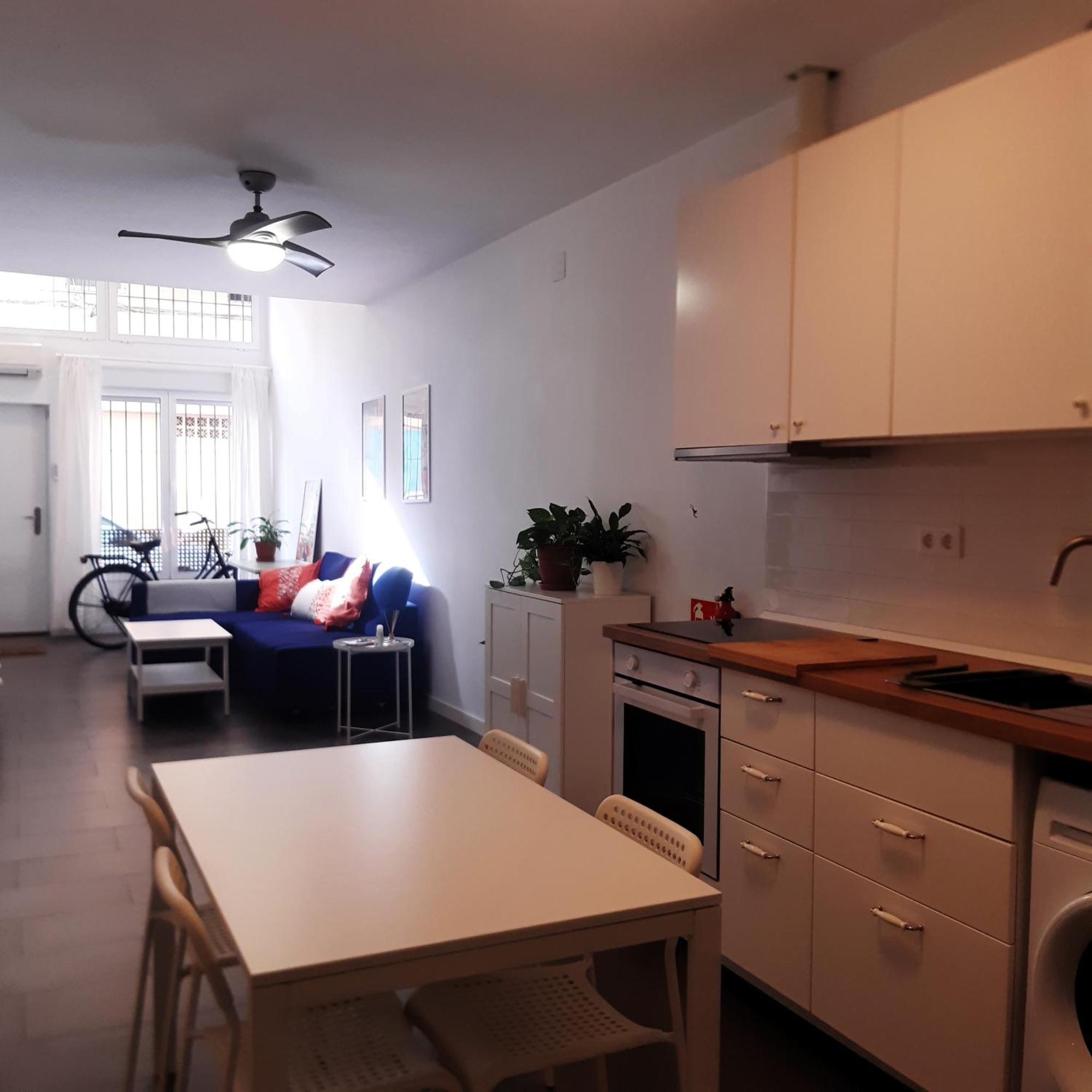 La Caramba Amplio Apartamento En La Playa Малага Екстериор снимка