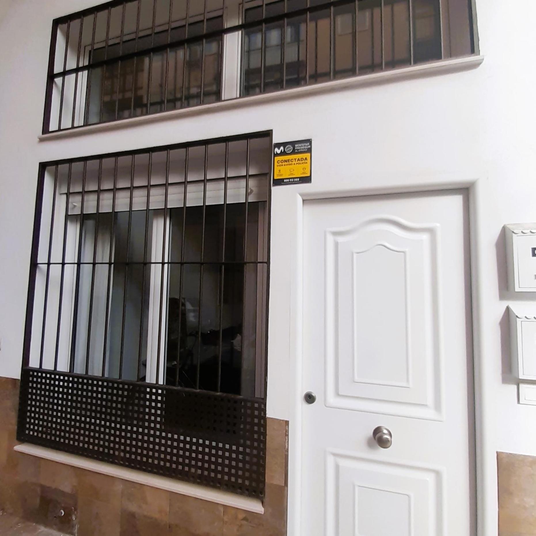 La Caramba Amplio Apartamento En La Playa Малага Екстериор снимка